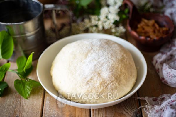 Дрожжевое тесто для сладких булочек на молоке (+булочки)